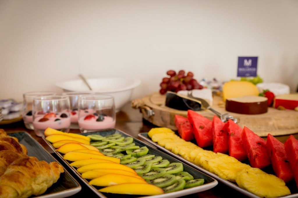 luxurious-breakfast