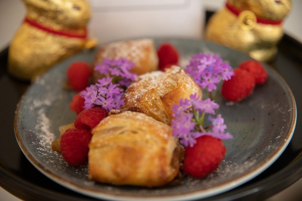 luxurious-breakfast